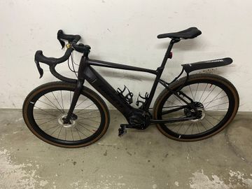 Giant Revolt E+, Pro 2021 2021 Road & Gravel usato