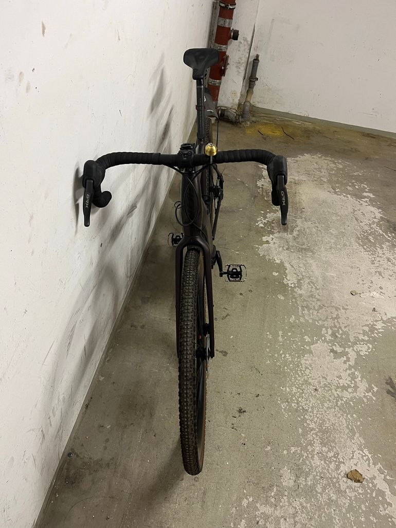 Used Giant Revolt E+, Pro 2021 2021 Road & Gravel, Black — image 2 of 3