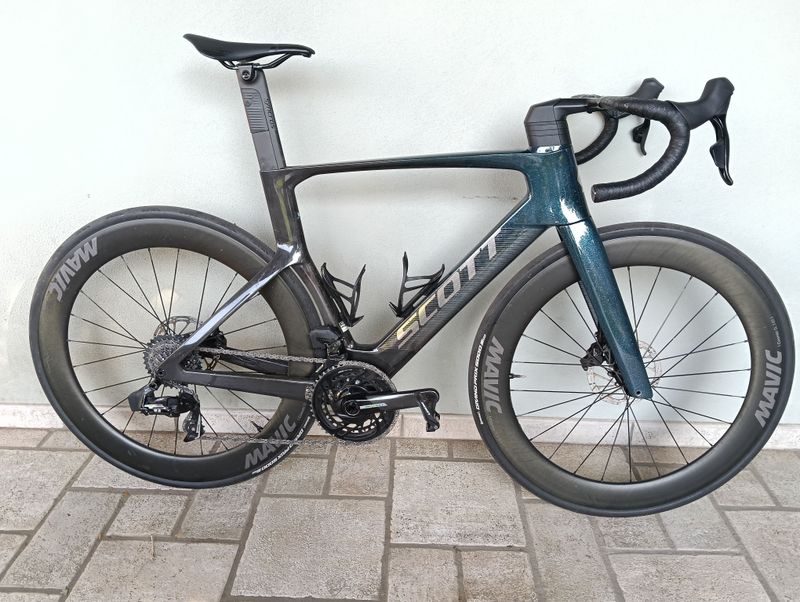 Scott Foil RC Pro 2024 2024 Road & Gravel usato