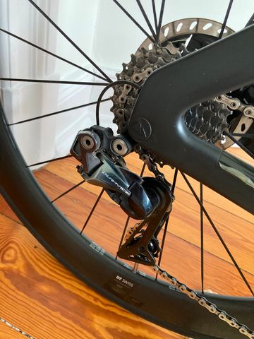 Canyon Aeroad CFR Disc Di2 2021 2021 Road & Gravel de segunda mano, Negro — imagen 2 de 11