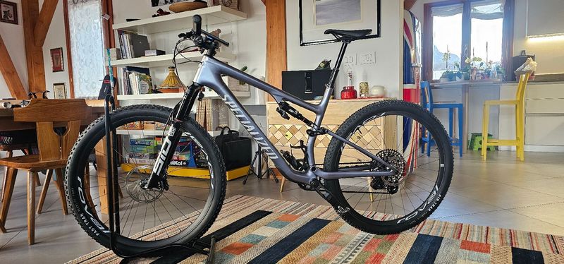 Used Specialized Epic 8 Pro - SRAM X0 AXS, RockShox Ultimate Flight Attendant 2026 2026 MTB