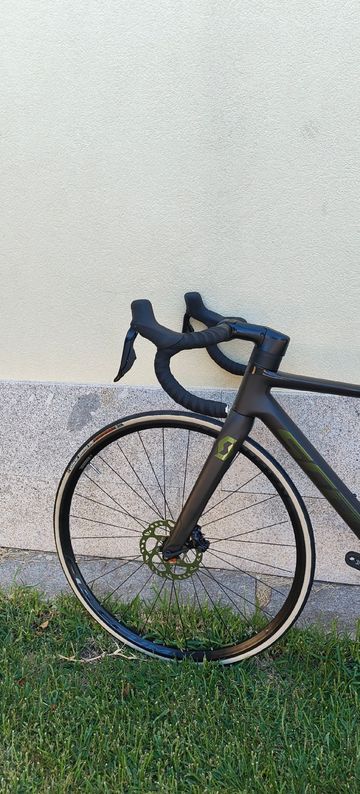 Używany Scott Addict RC 30 2024 2024 Road & Gravel — zdjęcie 7 z 8