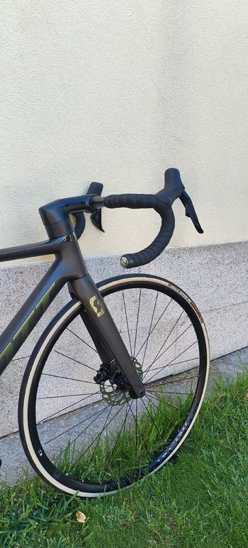 Brugt Scott Addict RC 30 2024 2024 Road & Gravel — billede 3 af 8