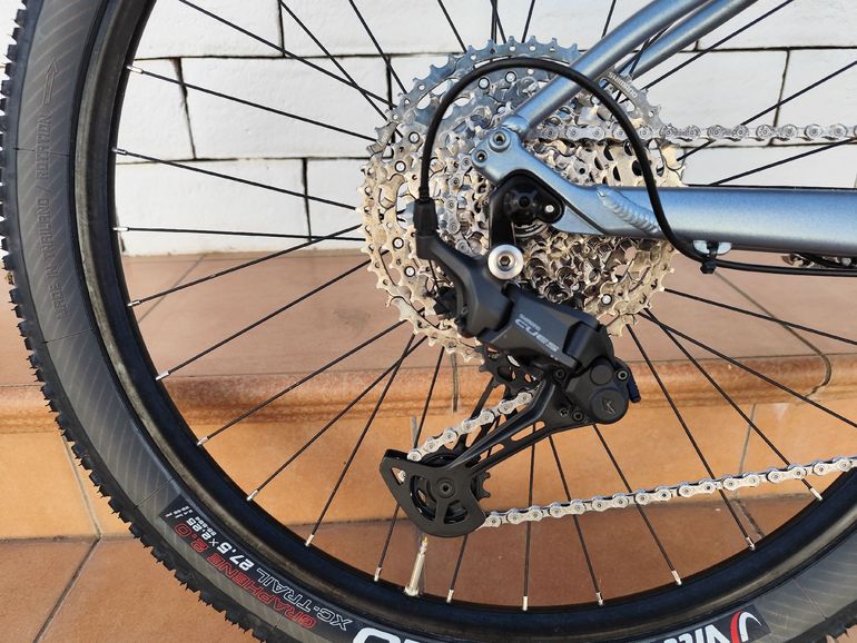 Used Scott 24 Shimano CUES 2026 Mountainbike, Light Gray — image 4 of 5