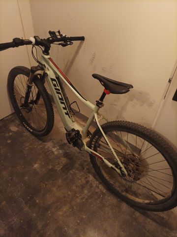Giant Fathom 29 1 2023 2023 Mountainbike d'occasion — image 2 sur 3