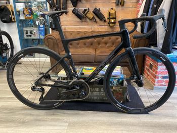Used Evolve Custom Shimano 105 Di2 2026 Road & Gravel, Black — image 2 of 7