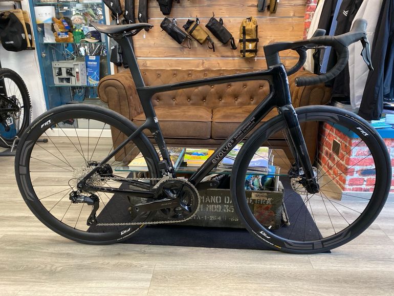 Used Evolve Custom Shimano 105 Di2 2026 Road & Gravel, Black — image 2 of 7
