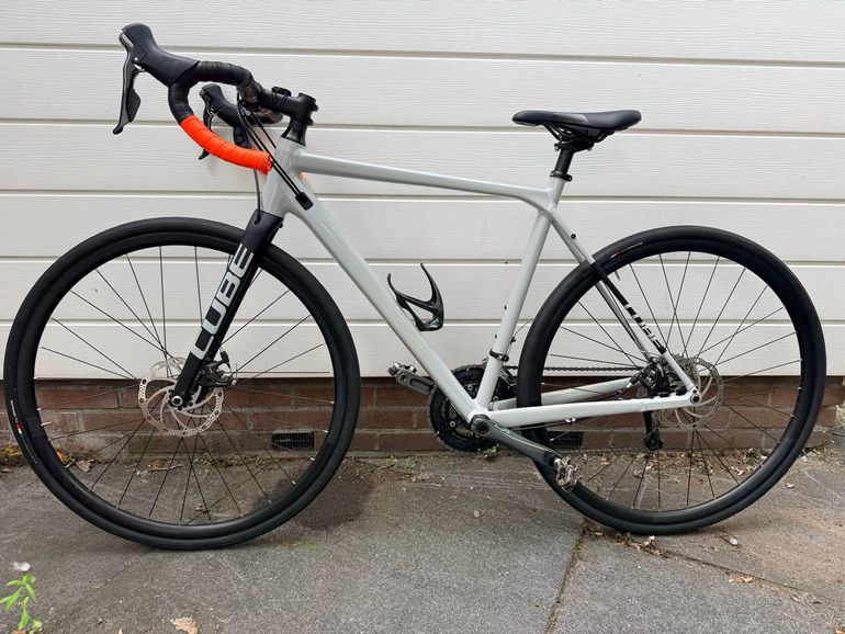 CUBE NUROAD PRO 2021 2021 Road & Gravel usato, Grigio chiaro — immagine 2 di 9