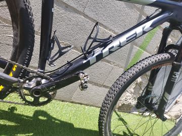 Used Trek Procaliber 9.7 2020 2020 Mountainbike, Black — image 3 of 6