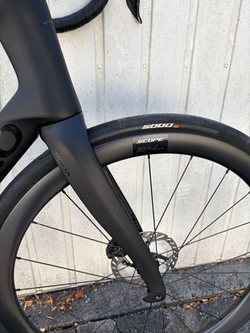 Brugt Pinarello X3 105 Di2 2024 2024 Road & Gravel — billede 3 af 6
