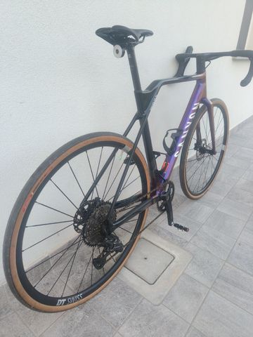 Canyon Inflite CF SL 6 2025 2025 Road & Gravel usato, Viola — immagine 3 di 5