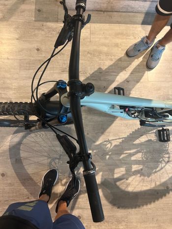 Käytetty Specialized Status 160 2022 2022 Mountainbike — kuva 20 / 22