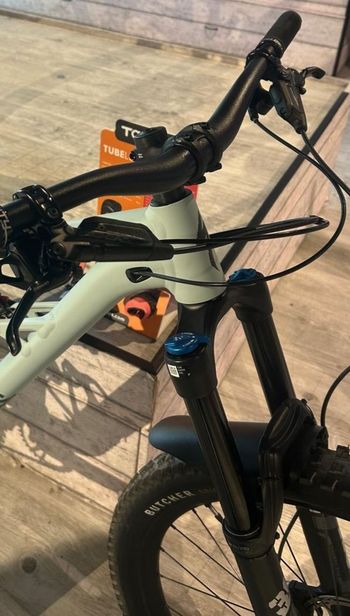 Käytetty Specialized Status 160 2022 2022 Mountainbike — kuva 17 / 22