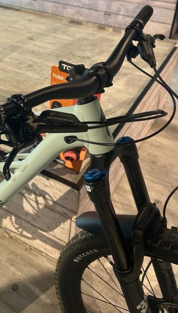 Used Specialized Status 160 2022 2022 Mountainbike, Blue, 29 — image 17 of 22