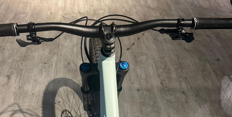 Käytetty Specialized Status 160 2022 2022 Mountainbike — kuva 18 / 22
