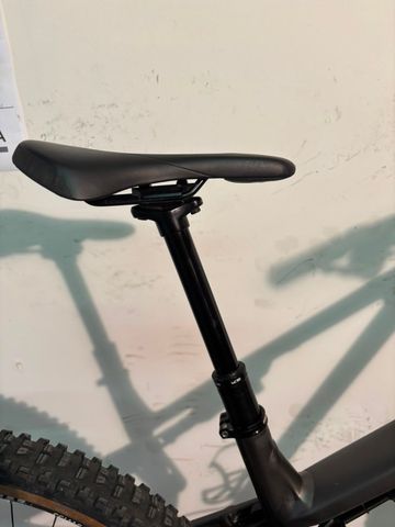 Used Commencal META TR ESSENTIAL 2 2022 2022 Mountainbike, Light Gray, 29 — image 10 of 14