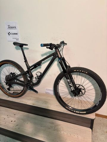 Used Commencal META TR ESSENTIAL 2 2022 2022 Mountainbike, Light Gray, 29 — image 5 of 14