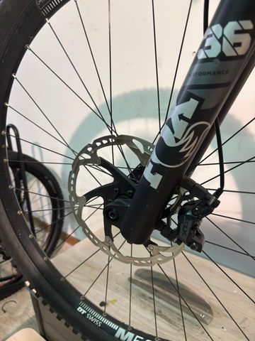 Used Commencal META TR ESSENTIAL 2 2022 2022 Mountainbike, Light Gray, 29 — image 2 of 14