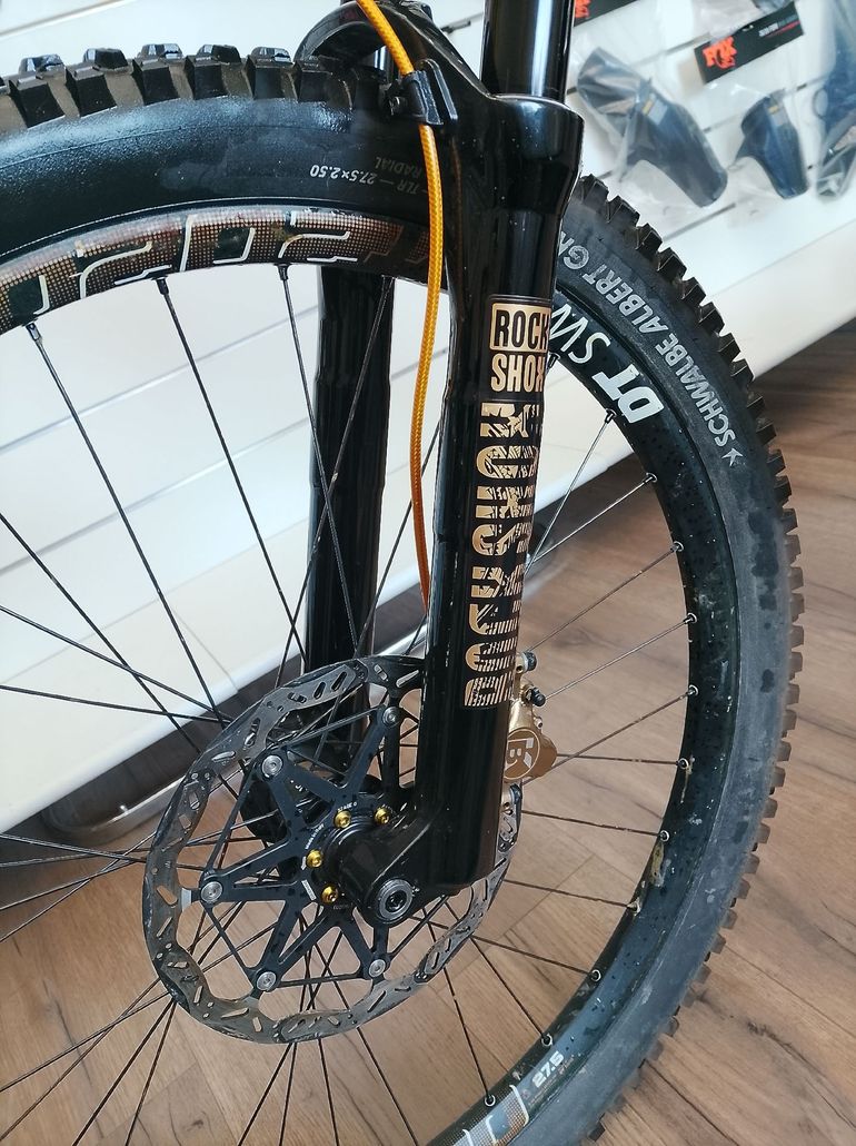 Used YT Custom SRAM GX 2017 Mountainbike, Black — image 8 of 8