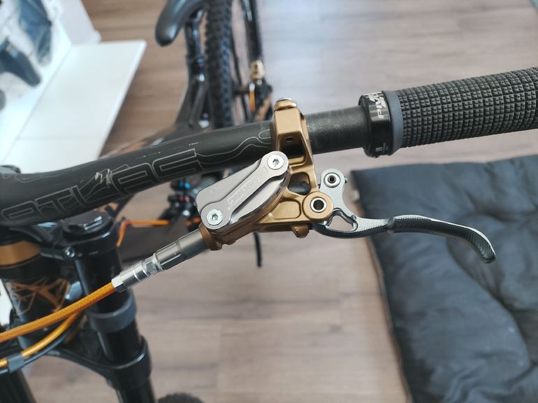 Used YT Custom SRAM GX 2017 Mountainbike, Black — image 6 of 8
