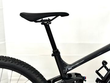 Trek Top Fuel 5 2023 2023 Mountainbike usato, Grigio chiaro — immagine 4 di 8