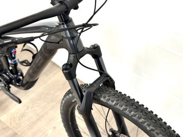 Trek Top Fuel 5 2023 2023 Mountainbike usato, Grigio chiaro — immagine 3 di 8