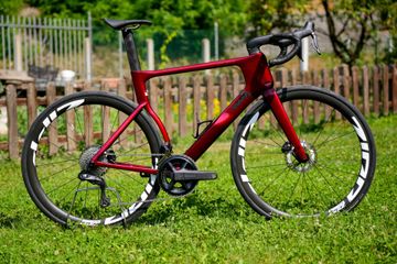 3T STRADA ITALIA ULTEGRA Di2 2X12 ZIPP 303 FIRECREST 2025 2025 Road & Gravel de segunda mano