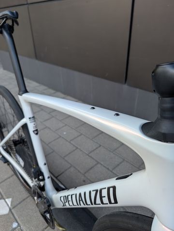 Used Specialized Roubaix SL8 Comp 2024 2024 Road & Gravel, White — image 11 of 17