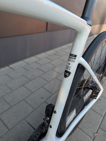 Used Specialized Roubaix SL8 Comp 2024 2024 Road & Gravel, White — image 9 of 17