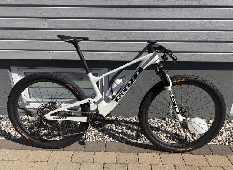 Brugt Scott Spark RC World Cup Evo Custom Sram Eagle Transmission XX SL 2026 Mountainbike — billede 1 af 3