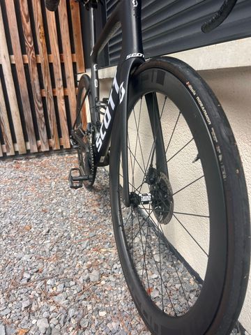 Tweedehands Scott Foil RC 10 2022 2022 Road & Gravel — afbeelding 2 van 15