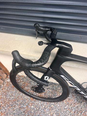 Tweedehands Scott Foil RC 10 2022 2022 Road & Gravel — afbeelding 13 van 15