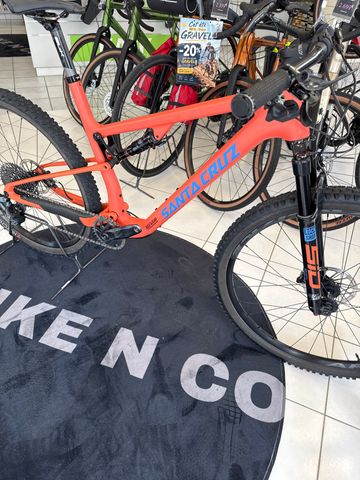 Tweedehands Santa Cruz Blur Sram X0 EAGLE AXS 2024 Mountainbike — afbeelding 1 van 6