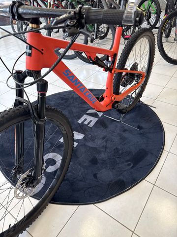 Tweedehands Santa Cruz Blur Sram X0 EAGLE AXS 2024 Mountainbike — afbeelding 2 van 6
