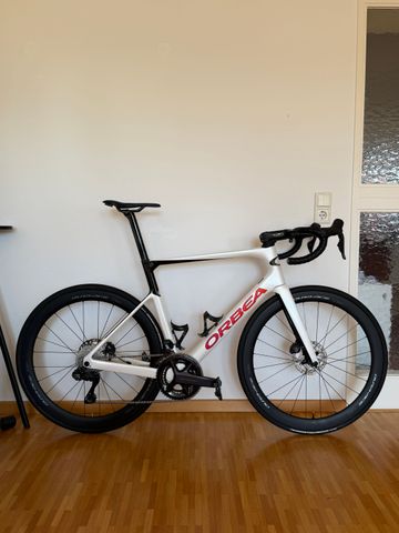 Orbea Orca OMX M20iLTD 2023 2023 Road & Gravel usato