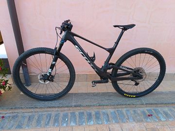 Używany Scott Spark RC Team 2022 2022 Mountainbike — zdjęcie 2 z 5