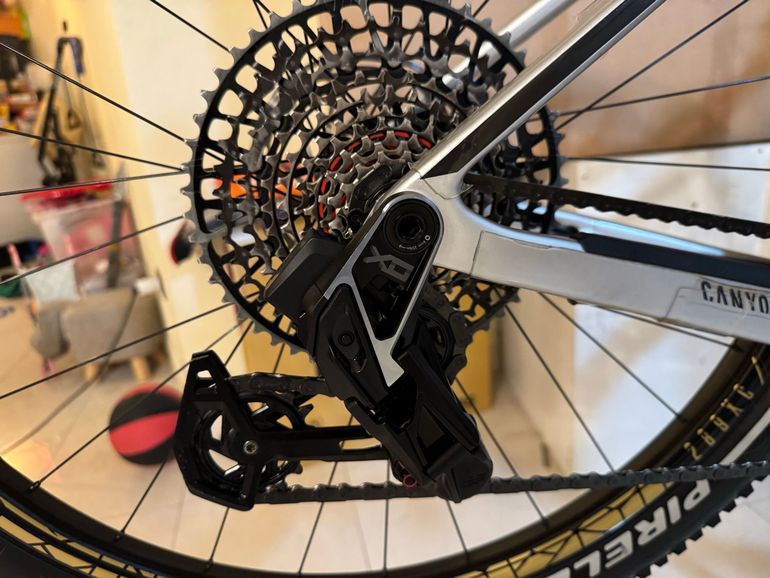 Used Canyon Exceed Sram Eagle Transmission X0 2024 Mountainbike, Light Gray — image 4 of 19