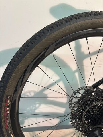 Używany Giant XTC Advanced 29 1 2021 2021 Mountainbike — zdjęcie 8 z 13
