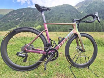 Käytetty Factor OSTRO VAM - SRAM Red w/ Power Meter 2026 2026 Road & Gravel