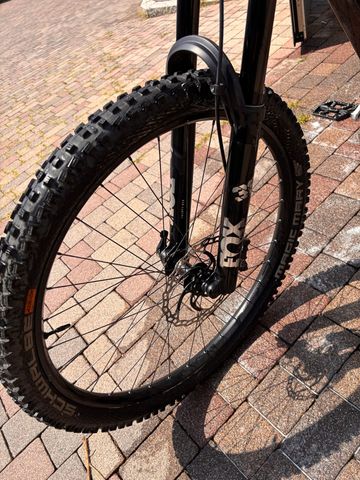 Gebrauchtes Mondraker NEAT R 2024 2024 Mountainbike, Schwarz, 29 — Bild 10 von 11