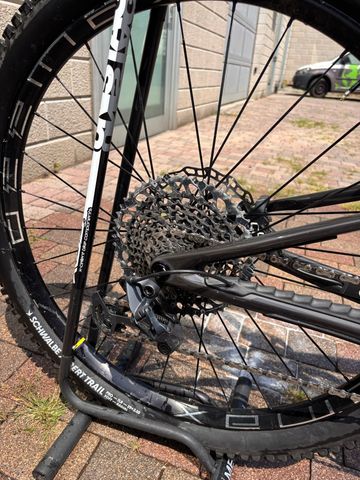 Gebrauchtes Mondraker NEAT R 2024 2024 Mountainbike, Schwarz, 29 — Bild 3 von 11