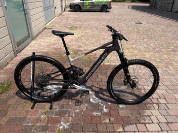 Gebrauchtes Mondraker NEAT R 2024 2024 Mountainbike, Schwarz, 29 — Bild 2 von 11