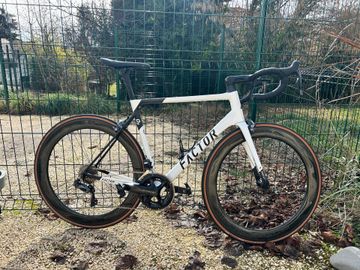 Used Factor O2 Shimano Ultegra Di2 2022 Road & Gravel
