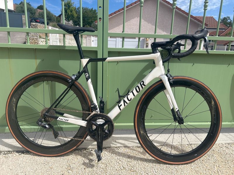 Used Factor O2 Shimano Ultegra Di2 2022 Road & Gravel