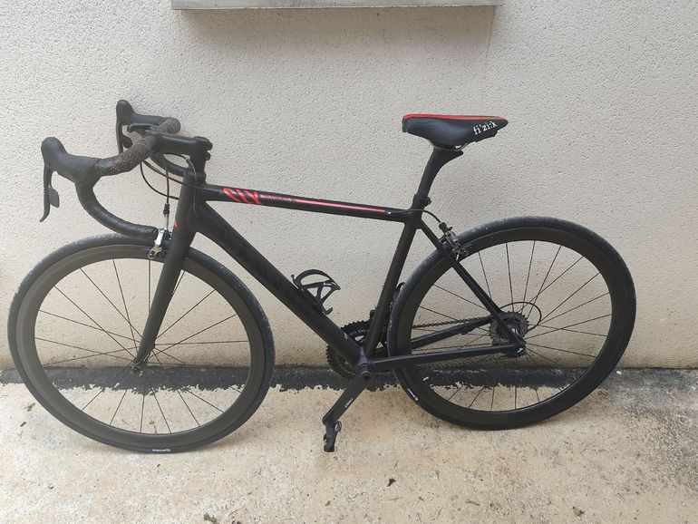 Gebrauchtes Canyon Ultimate CF SLX 9.0 Pro 2018 2018 Road & Gravel, Schwarz — Bild 2 von 5