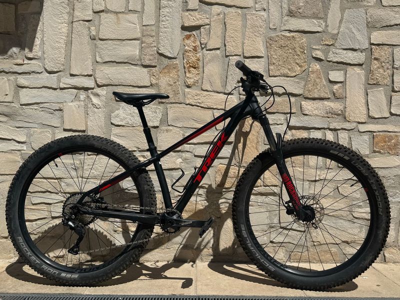 Tweedehands Trek Roscoe 7 2019 2019 MTB