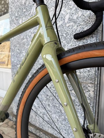 Gebrauchtes Fuji Jari SRAM Apex 2021 Road & Gravel, Grün — Bild 9 von 13