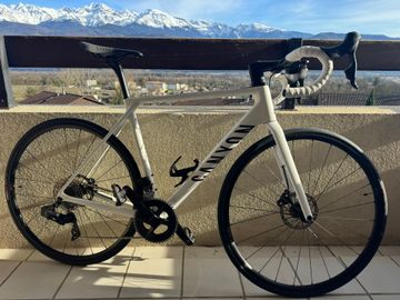 Brugt Canyon Ultimate SRAM Rival eTap AXS 2022 Road & Gravel