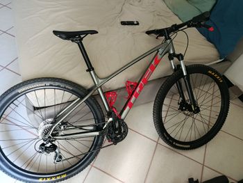 Trek Marlin 4 2022 2022 MTB usato