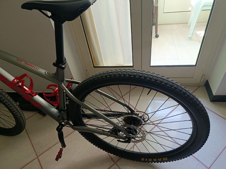 Trek Marlin 4 2022 2022 Mountainbike usato, Grigio chiaro — immagine 6 di 6